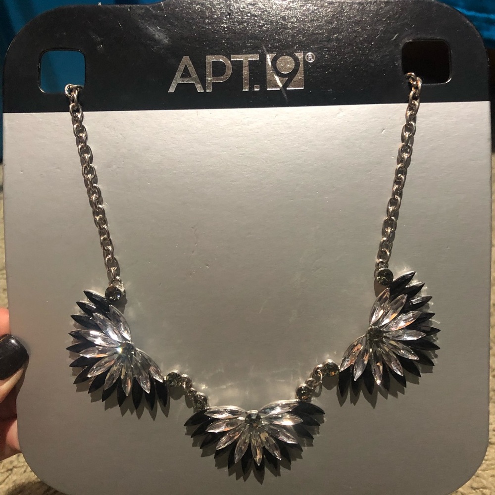Apt 9 necklace. NWT. Black & Silver